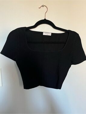 Babaton Sculpt Knit Crop Top